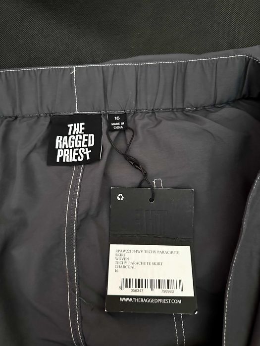 Поли: Techy Parachute Skirt - The Ragged Priest: размер XL, enemy: размер М, асимертична: размер S