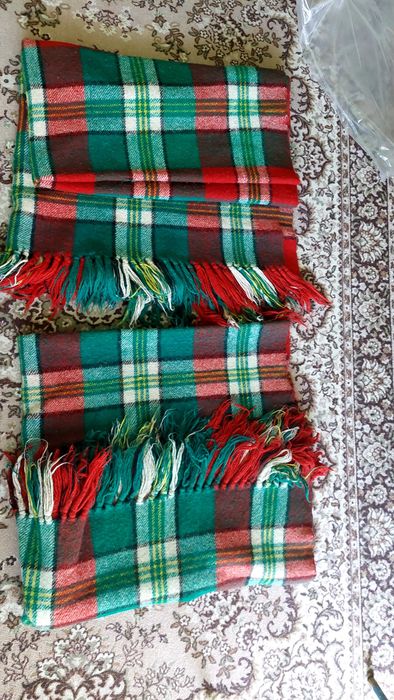 Родопски одеяла 6 броя.  35 лева за брой.