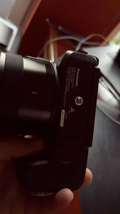 Panasonic Lumix FZ2500 4K + 2 baterii + încărcător + alimentare continuă