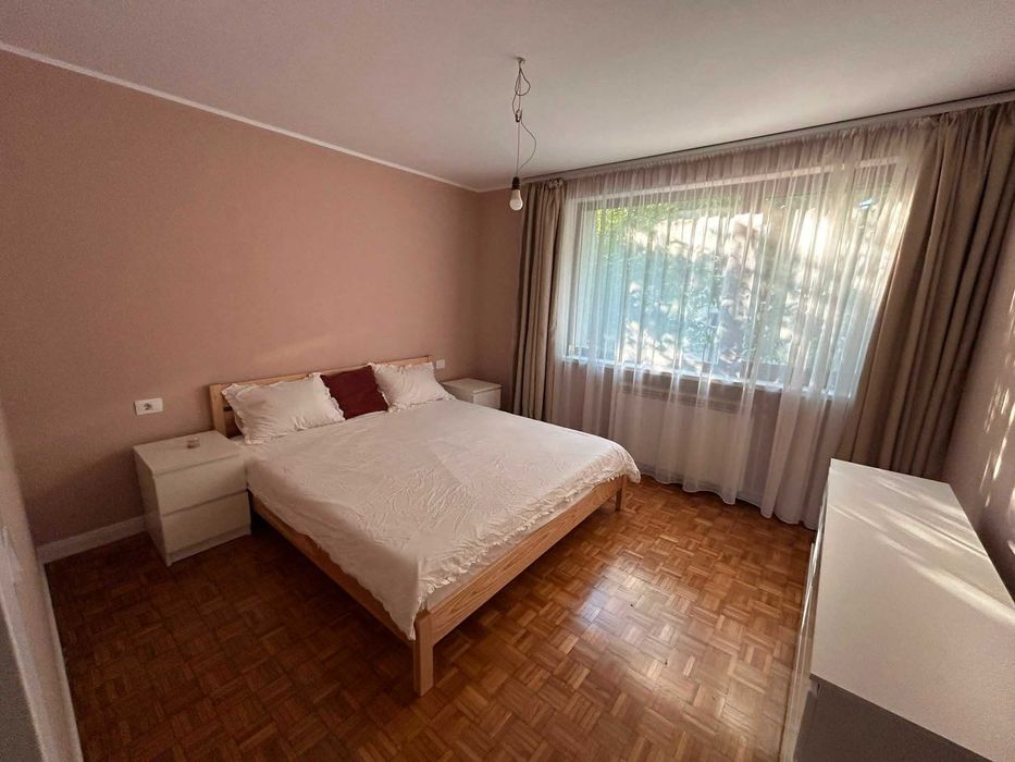 Apartament 3 camere de închiriat