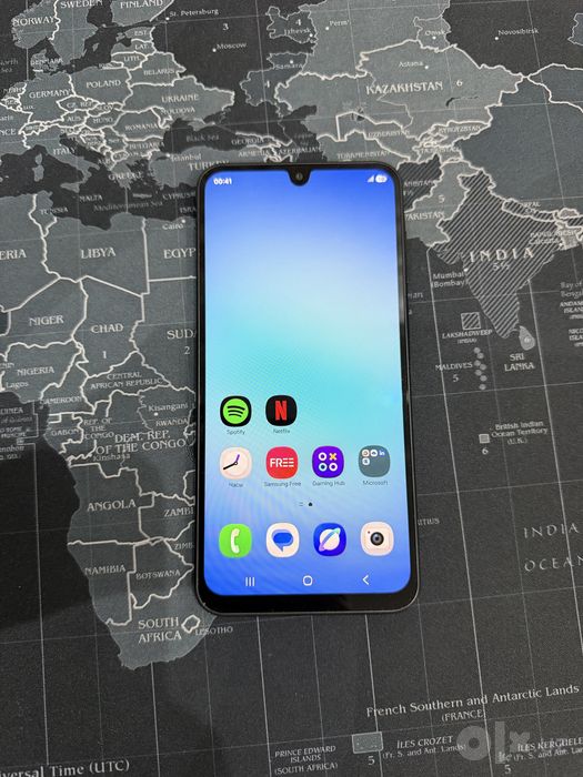Samsung A 17 / 128 gb / 6 gb