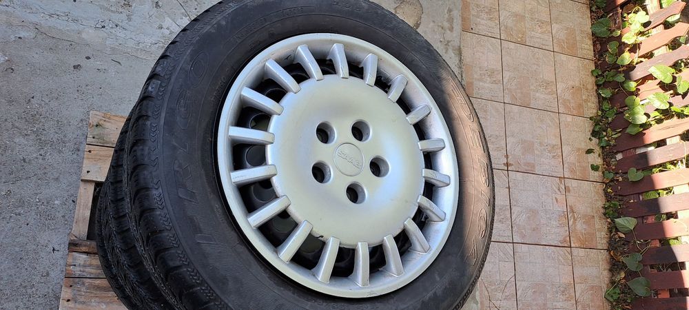 Комплект от 4бр.зимни гуми с джанти и тасове