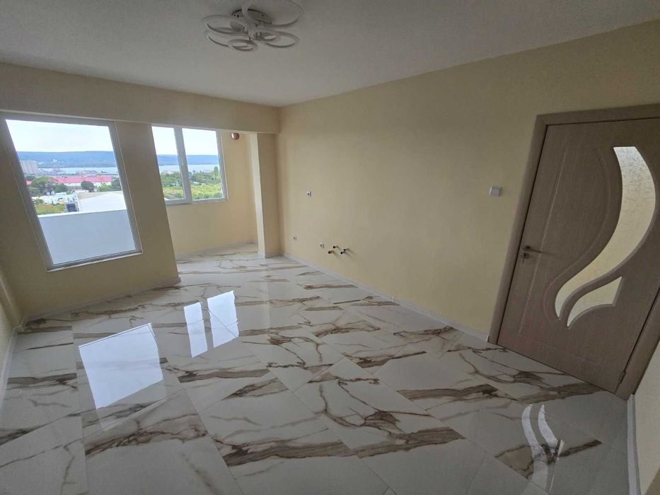 Продава се Тристаен апартамент в Варна, Трошево - 74 кв.м за 1796 €/кв.м - Снимка #2