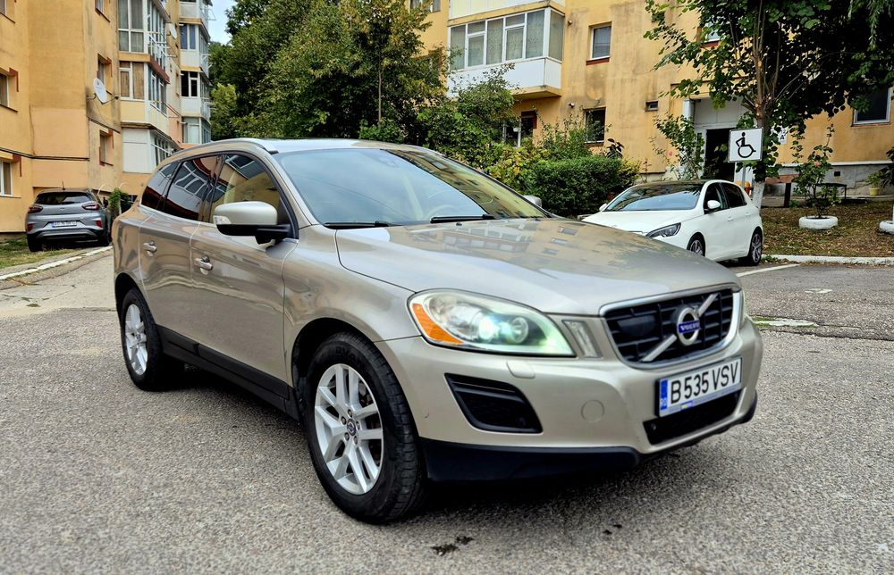 Volvo Xc60 D5 SUMMUM / 2.4 / 4x4