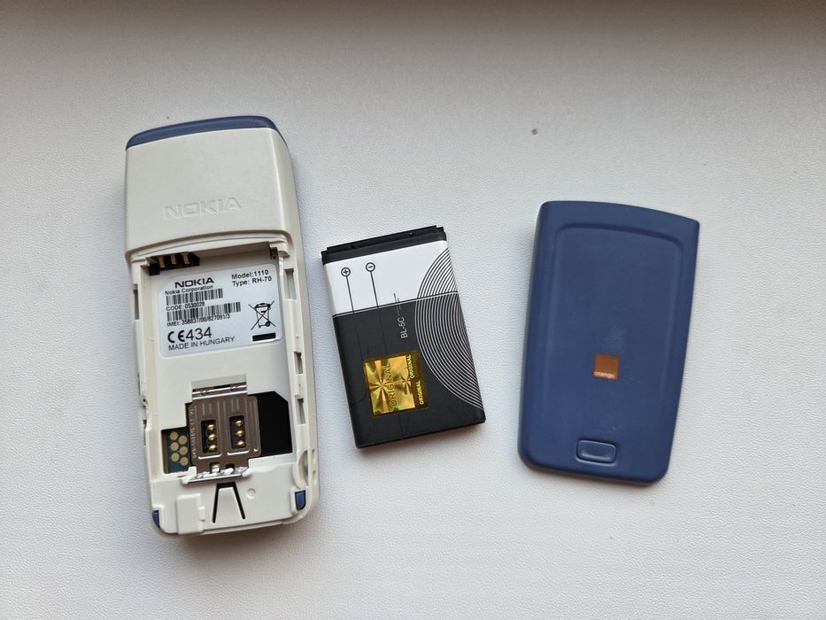 Nokia 1110 - telefon simplu cu butoane