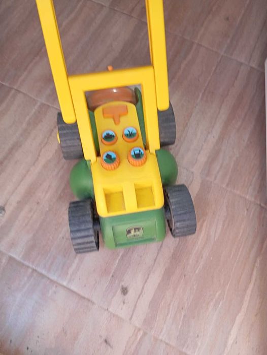 Masina de tuns iarba jucarie pentru copii cu sunete de motor