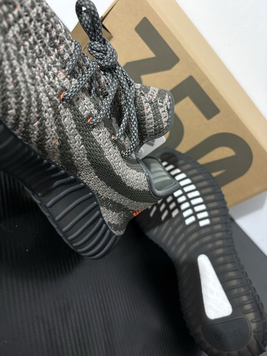 adidas yeezy beluga 2.0