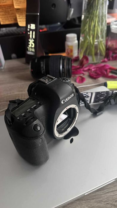 Se vinde Canon 6D