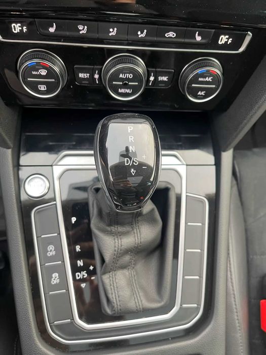 Nuca/Maneta Capace ornament cutie DSG 2 passat, tiguan, touran etc.Nou