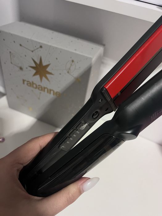 Преса за изправяне и оформяне на коса