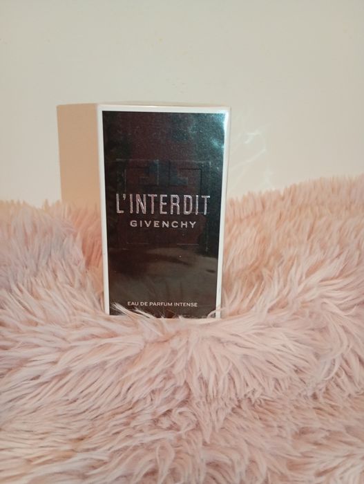 L'Interdit Intense pentru femei.