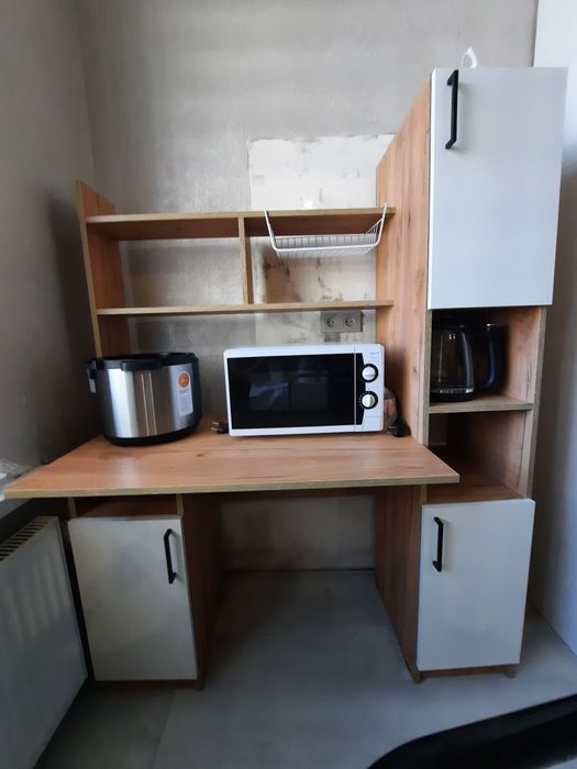 Продам стол компьютерный