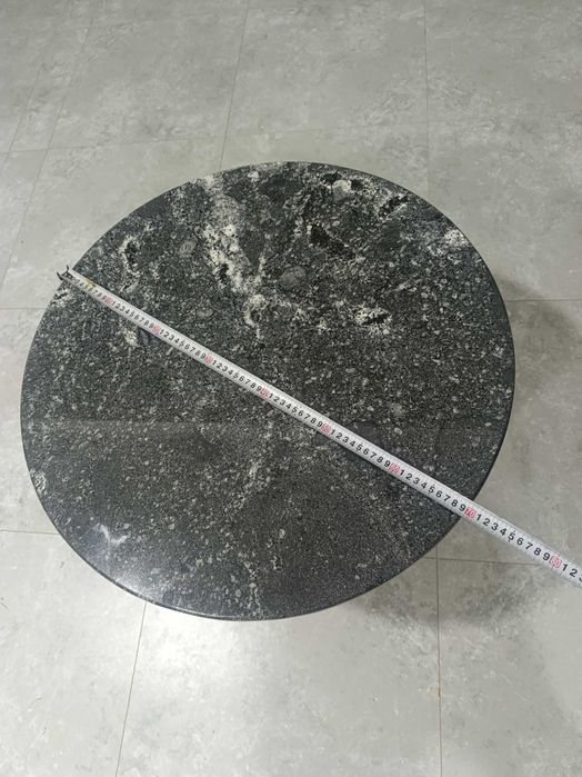 Продам журнальный столик из натурального камня новый