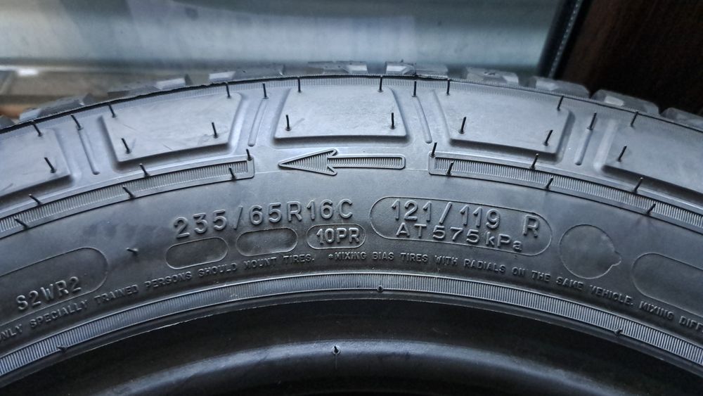 235 65R 16C Anvelope MICHELIN CrossClimate POLONIA 9oo FRANTA 1ooo x 4