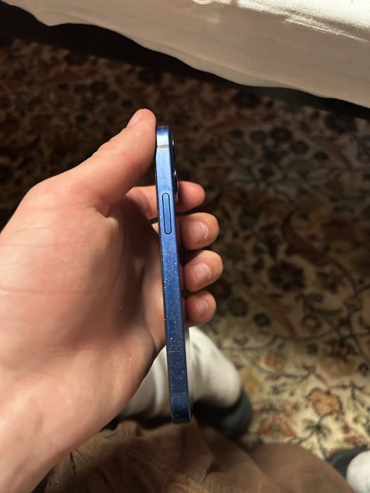 Продавам iphone 12 mini