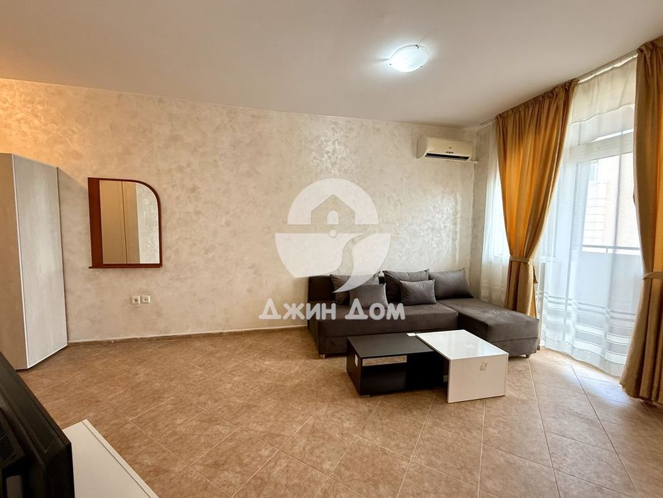 Двустаен апартамент в жилищна сграда БЕЗ ТАКСА, с. Равда