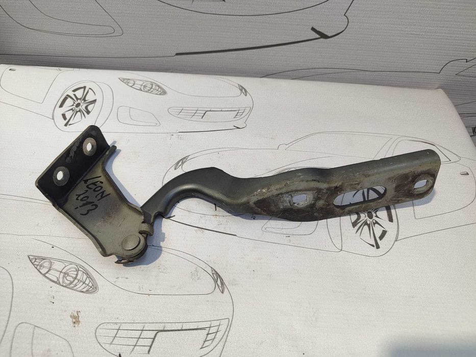 Balama Capotă Stânga Seat Leon (5F) 2012–2019 / Cod OEM 5F0823301A (5D2)