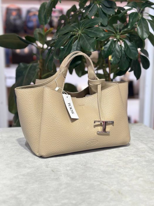 Geanta Tod’s noua !!! Dimensiuni 38/18 !!!