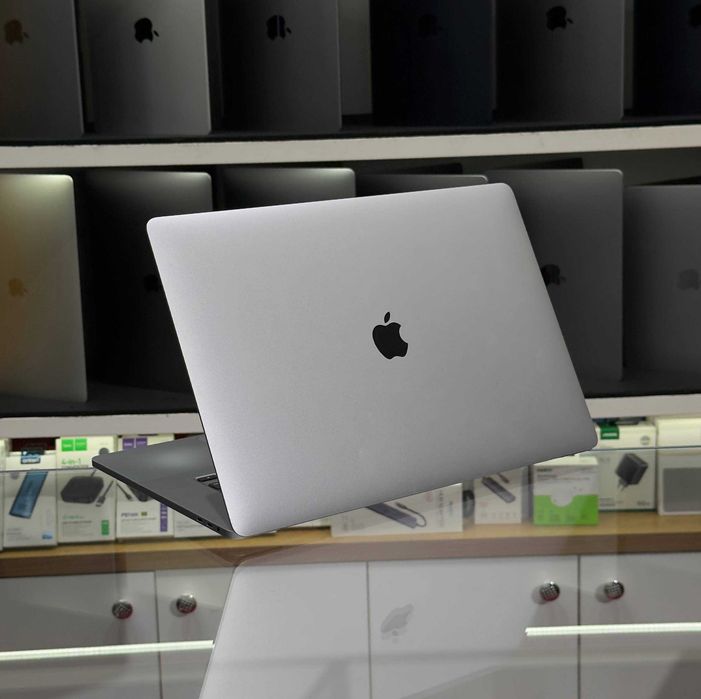 Macbook Pro 16 inch 16/1TB Nasiya Savdo bor