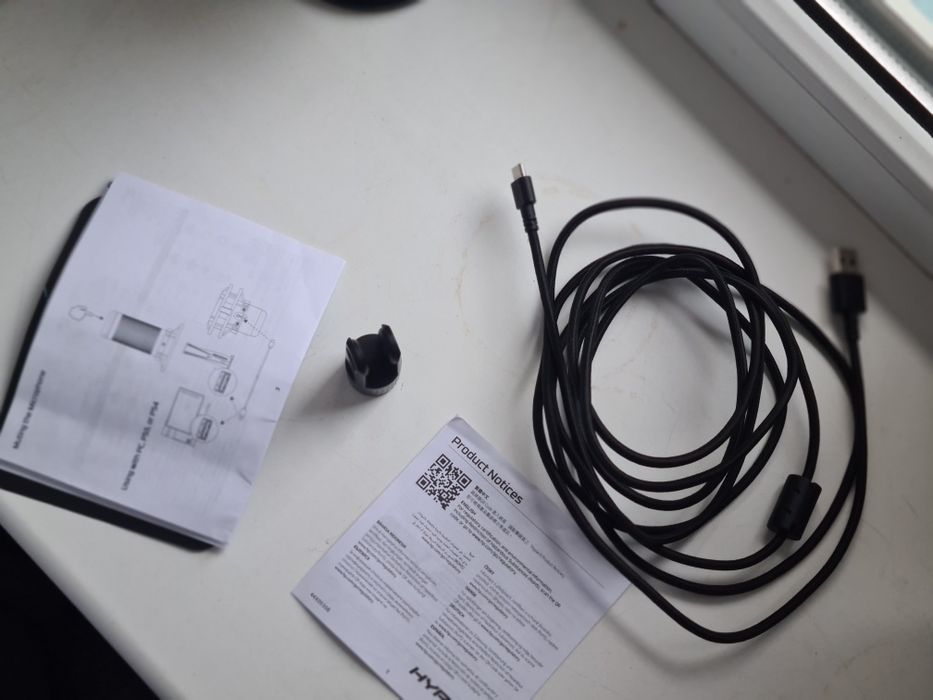 Продам игровой микрофон HyperX Quadcast s