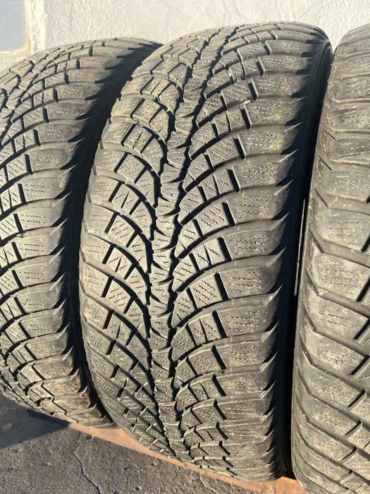 4 бр. зимни гуми 225/50/17 Kumho 6,5-7 mm DOT 2117