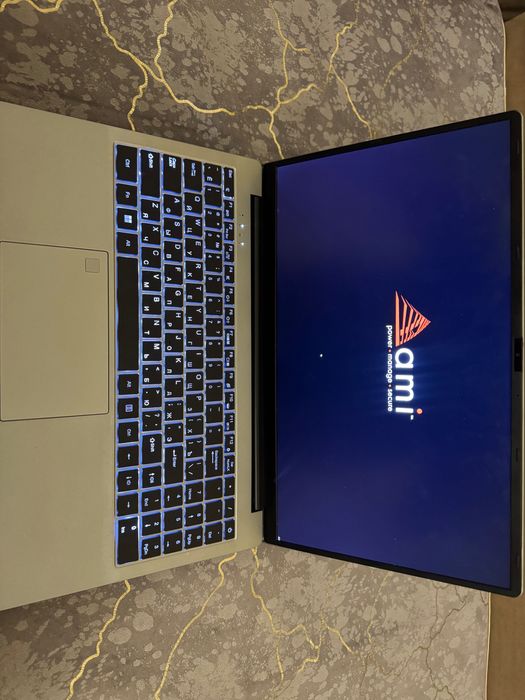 Продам новый ноутбук