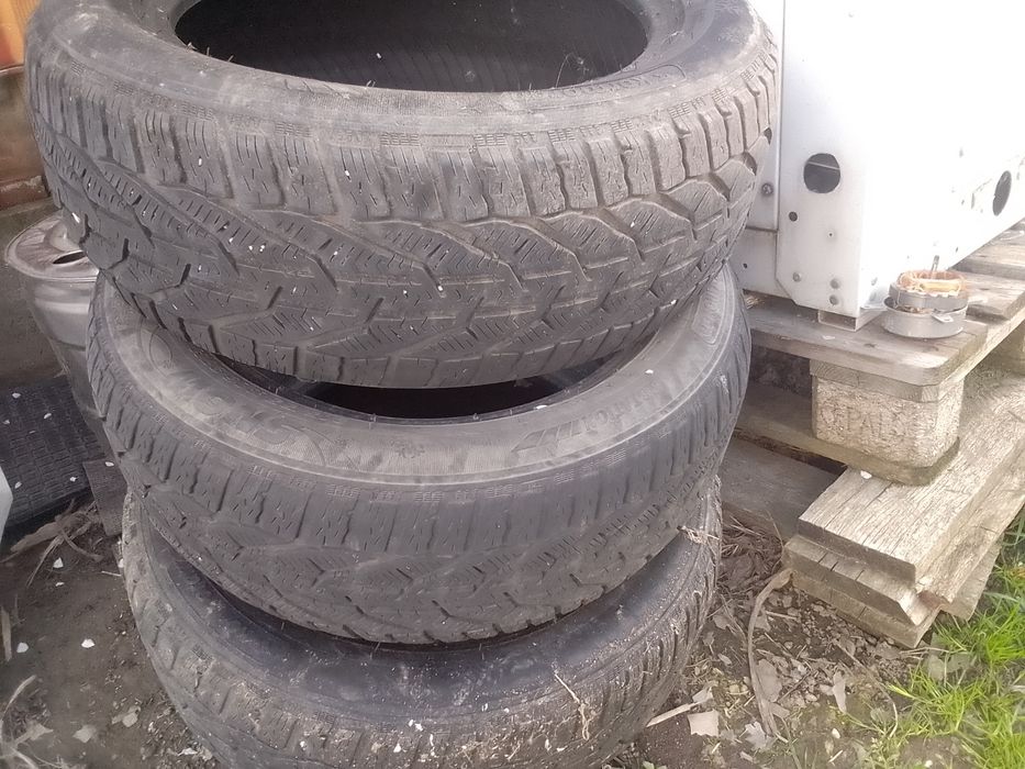 Vând anvelope auto, cauciucuri