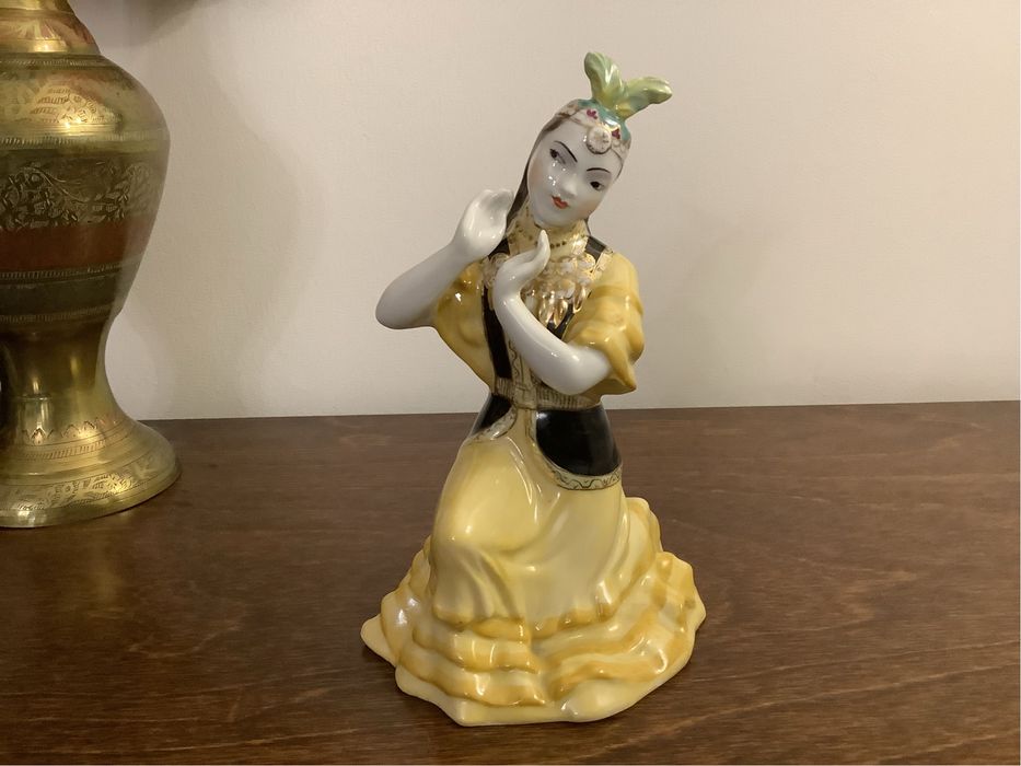 Статуэтка фарфоровая Вербилки СССР