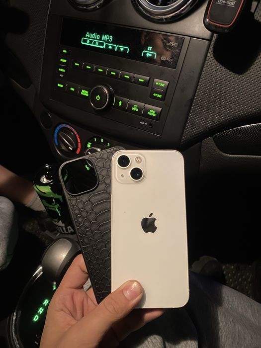 Продам Айфон 13 128gb