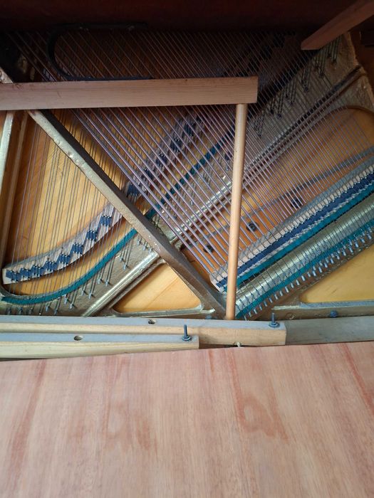 Руско пиано Ноктюрно в много добро състояние