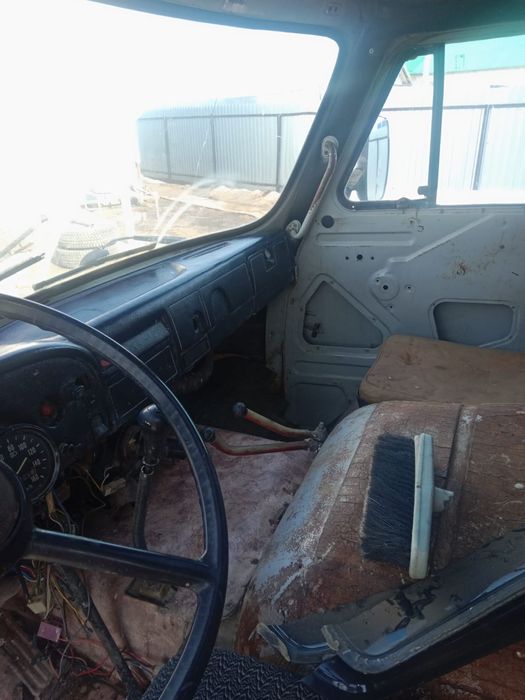 Продам УАЗ 2000 года