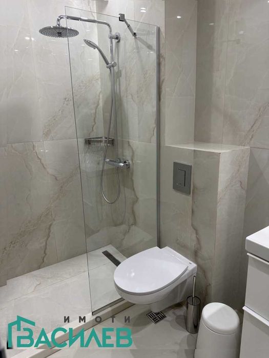 Дава се под наем Тристаен апартамент в София, Център - 124 кв.м за 1250 € - Снимка #12