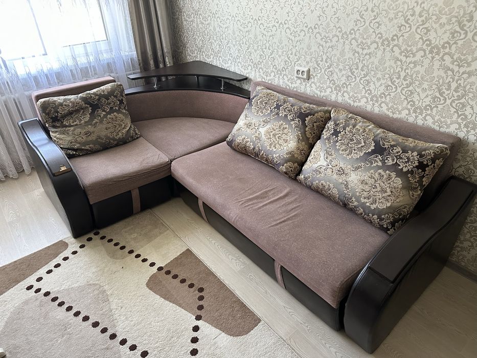 Продам диван для зала 2.60м х 1.65м