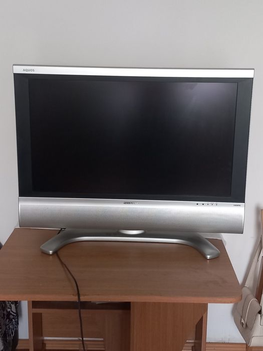 Vând televizor SHARP