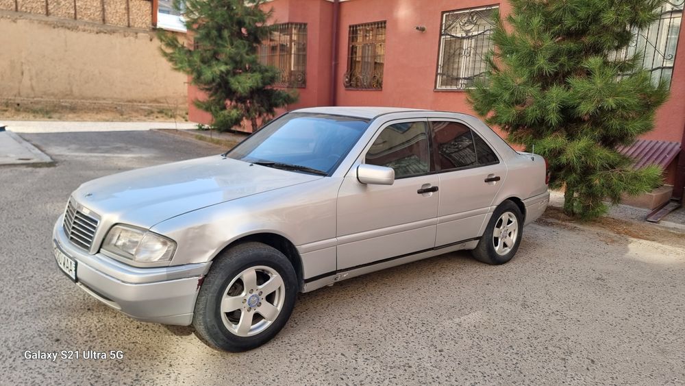 Мерседес 202 с .