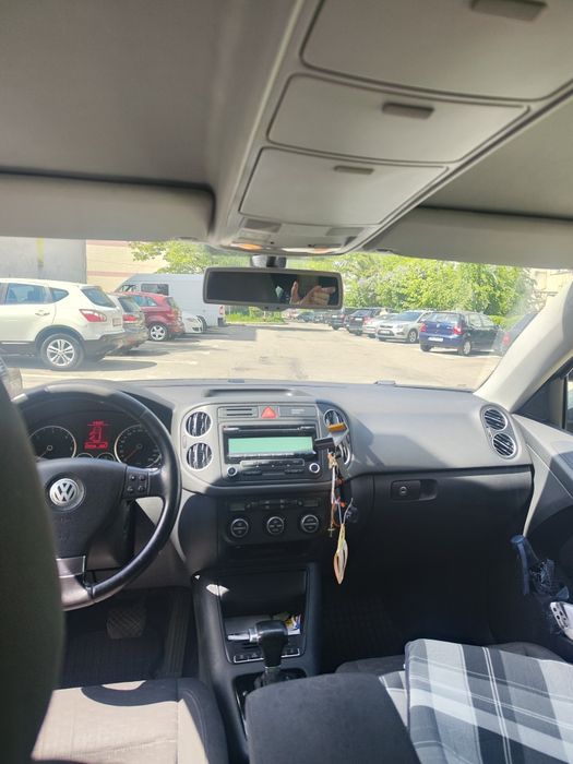 Vând vw Tiguan 4*4, 2.0 tdi, automat , 2008