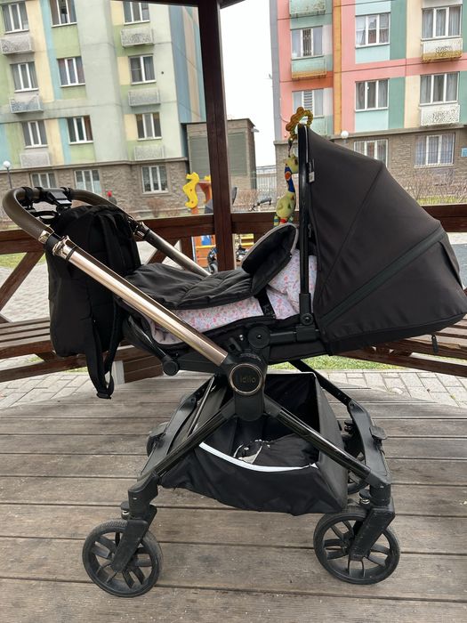 Коляска kidilo в хорошем состоянии