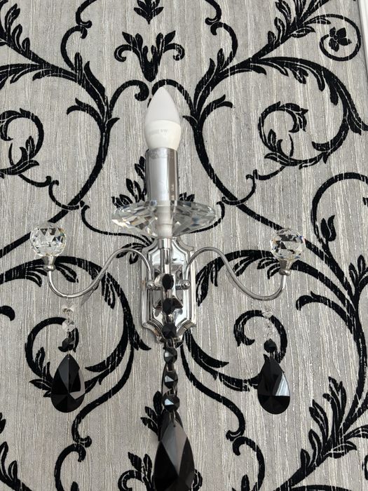 Продам Люстры  б/у