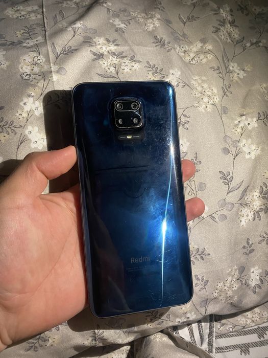 Redmi Note 9S.