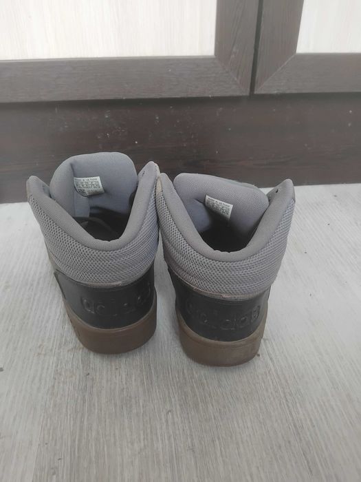 Adidas 100% оригинални маратонки / кецове естествена кожа