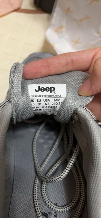 Продается обувь от фирмы jeep. Размер 38. Не скользящий, дышащий.