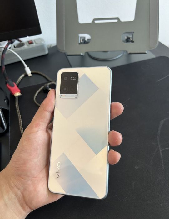 Продам Vivo Y21. 64gb.