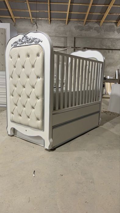 Buyurtma asosida mebel va MDF eshiklar tayyorlaymiz