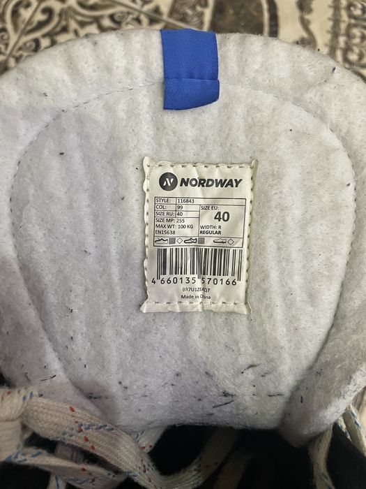 Продам коньки размер 40