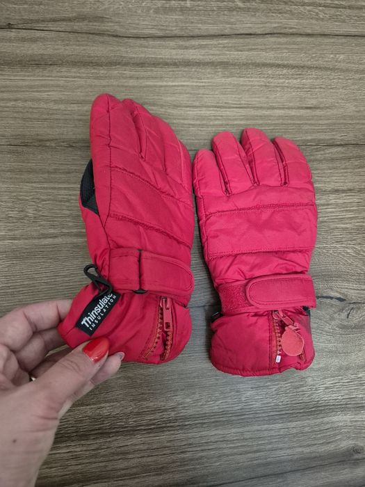 Manusi de ski roșii