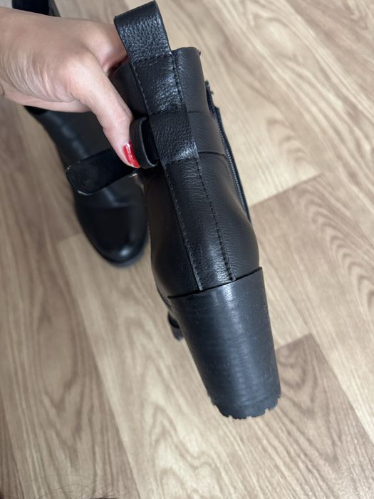 Зимние сапоги на каблуках