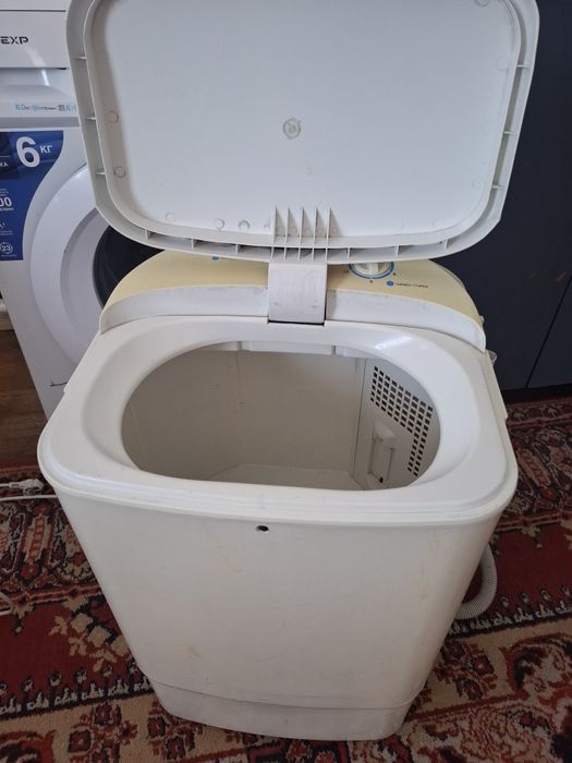 Машинка стиральная