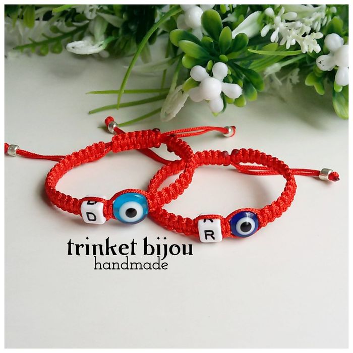 Детский для ребенка от сглаза с инициалом.