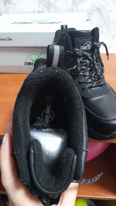 Демисезонные ботинки на девочку