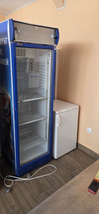 Хладилна витрина
